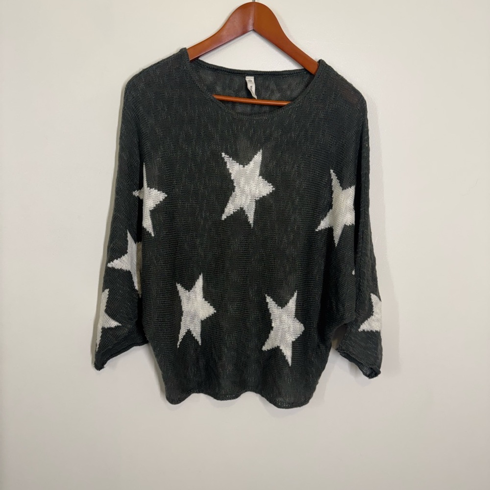 Wishlist Small/Medium Star Charcoal Gray & White Knit Sweater Dolman Sleeve